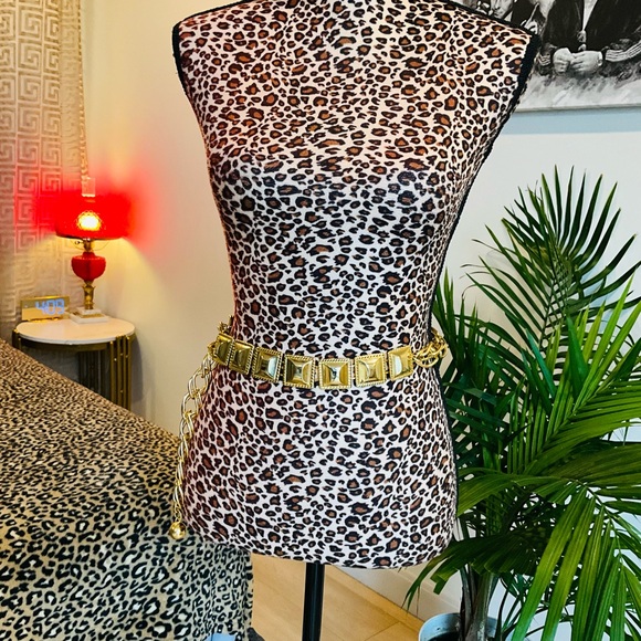 Studded Gold Chain Belt - Picture 3 of 10